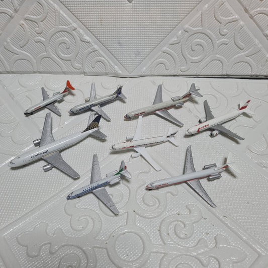 Schabak 1:600 various loose commercial airlines mixed ex-display diecast planes bundle lot 17