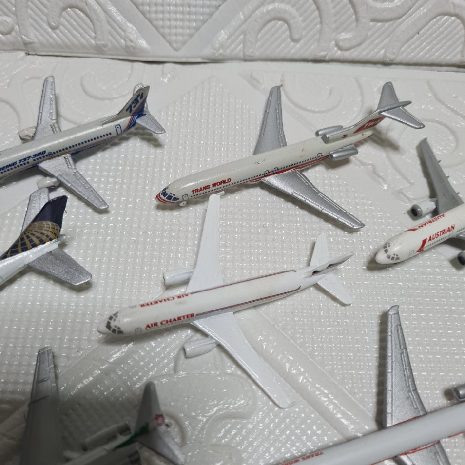 Schabak 1:600 various loose commercial airlines mixed ex-display diecast planes bundle lot 17
