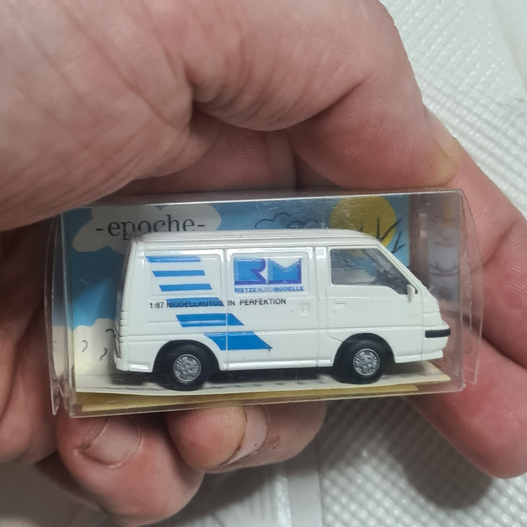 1:87 Rietze Mitsubishi L300 1987  perfect boxed plastic model train scale Wrong box