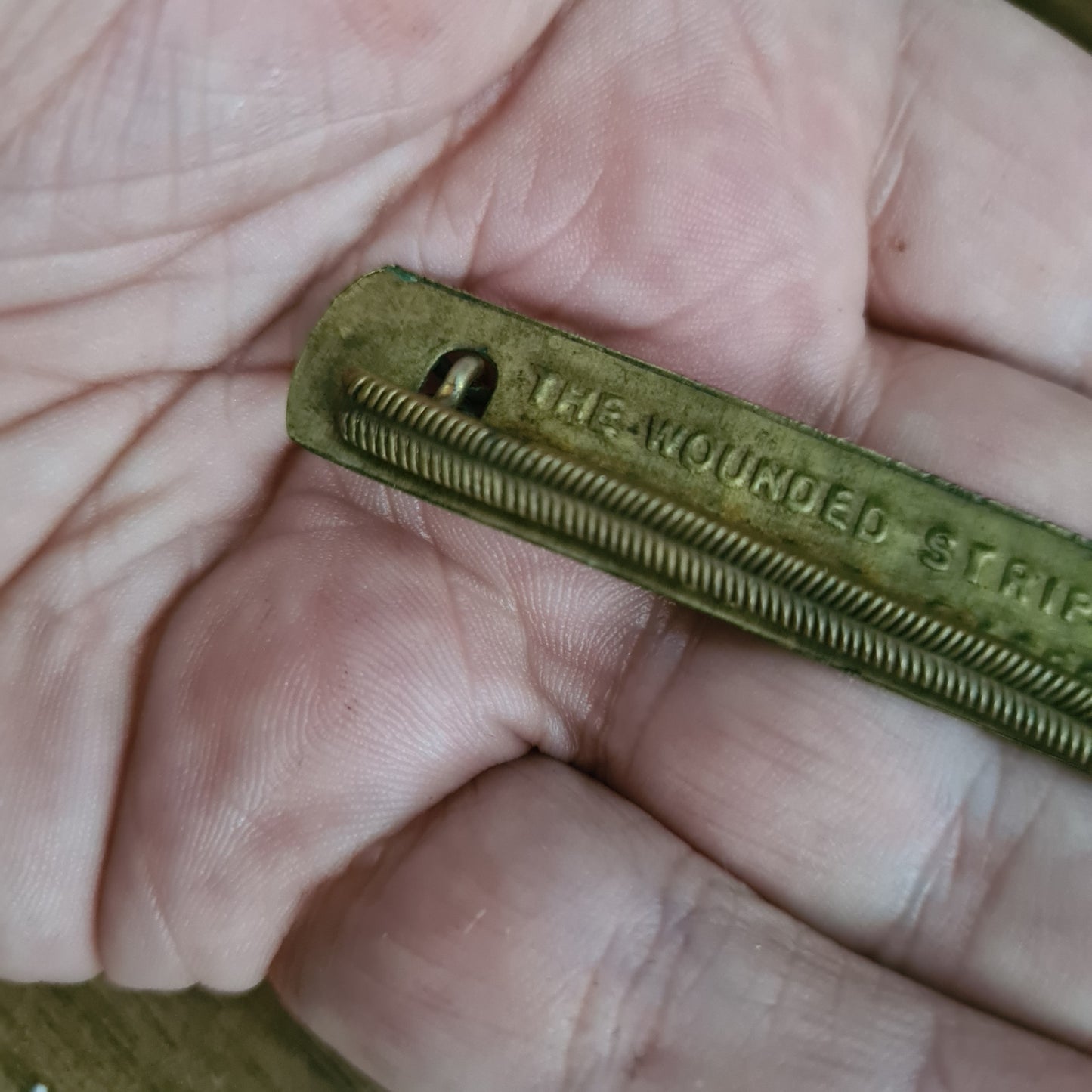 WW1 The wounded stripe no4 military badge pin nice rare badge