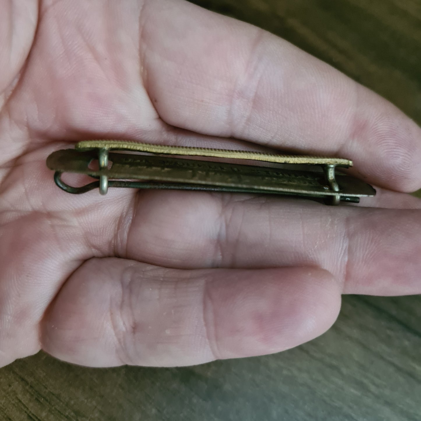WW1 The wounded stripe no4 military badge pin nice rare badge