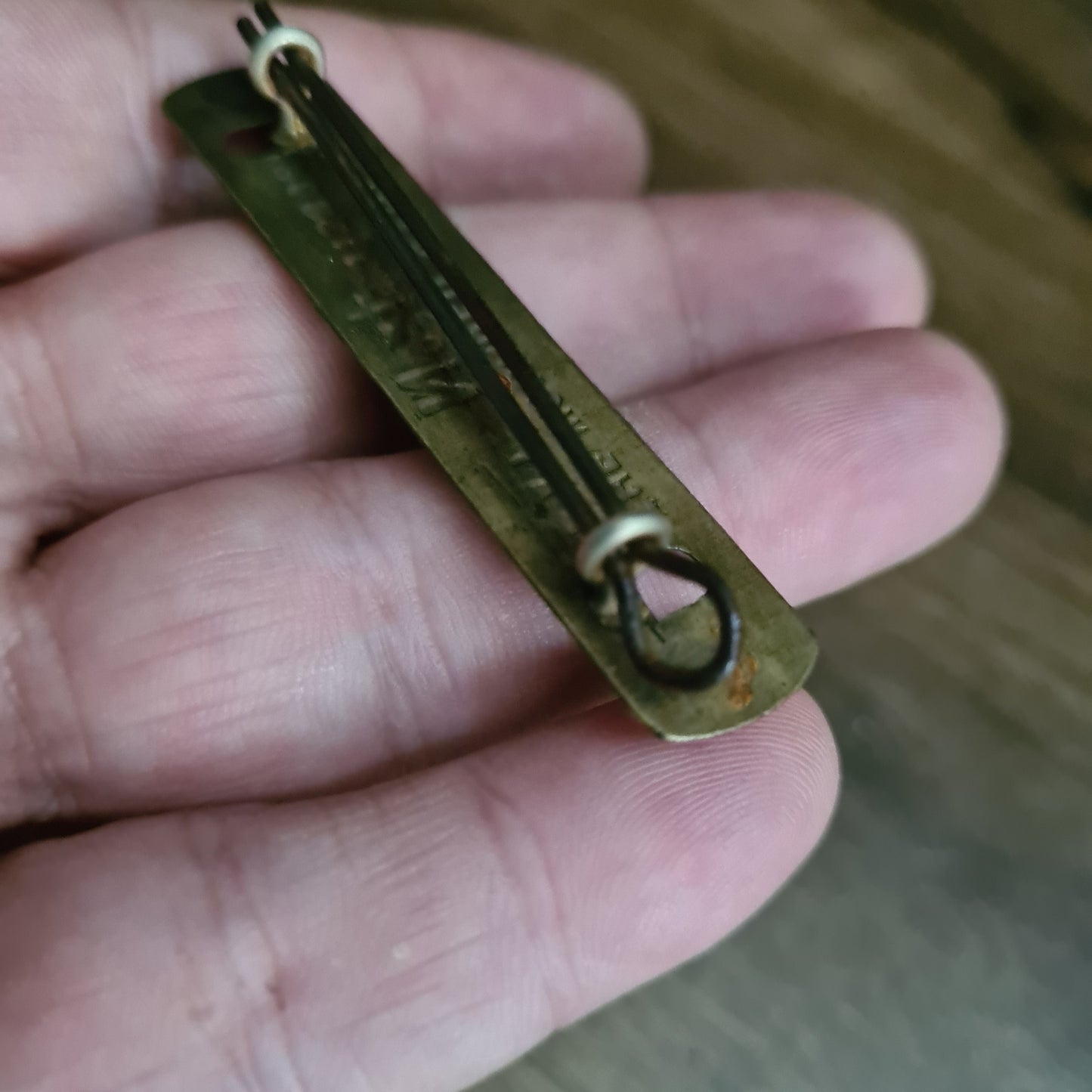 WW1 The wounded stripe no4 military badge pin nice rare badge