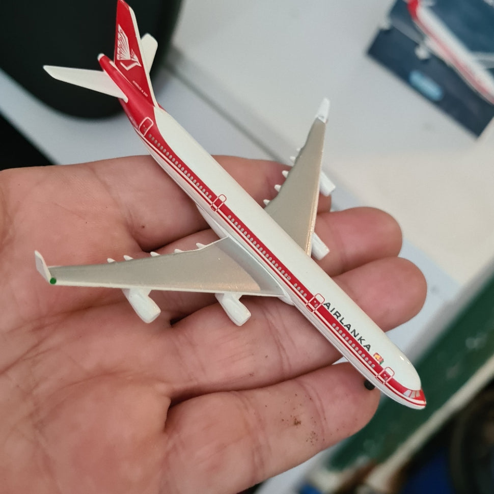 Schabak 1:600 Airbus A-340 airlanka Diecast plane 955/94 vgc