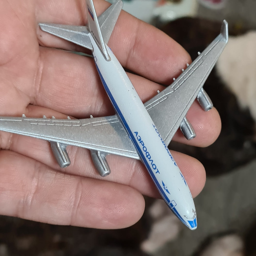 Schabak 1:600 ILYUSHIN  Russian Airlines IL-96 diecast plane 951/139 good boxed