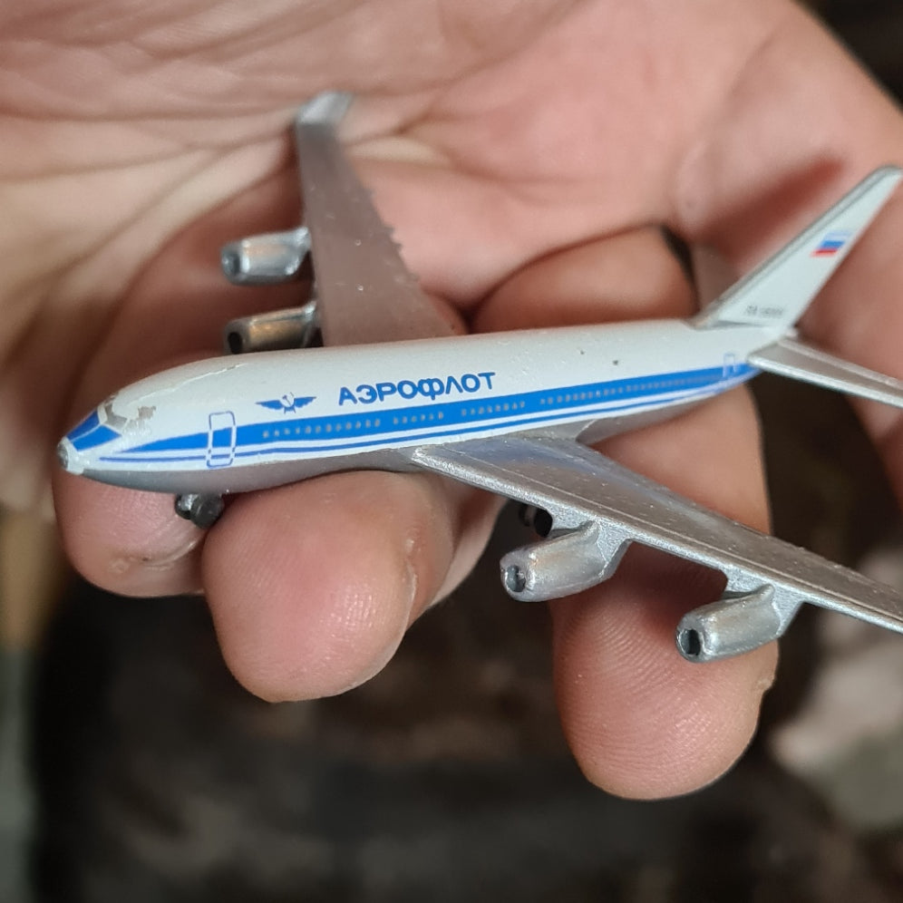 Schabak 1:600 ILYUSHIN  Russian Airlines IL-96 diecast plane 951/139 good boxed