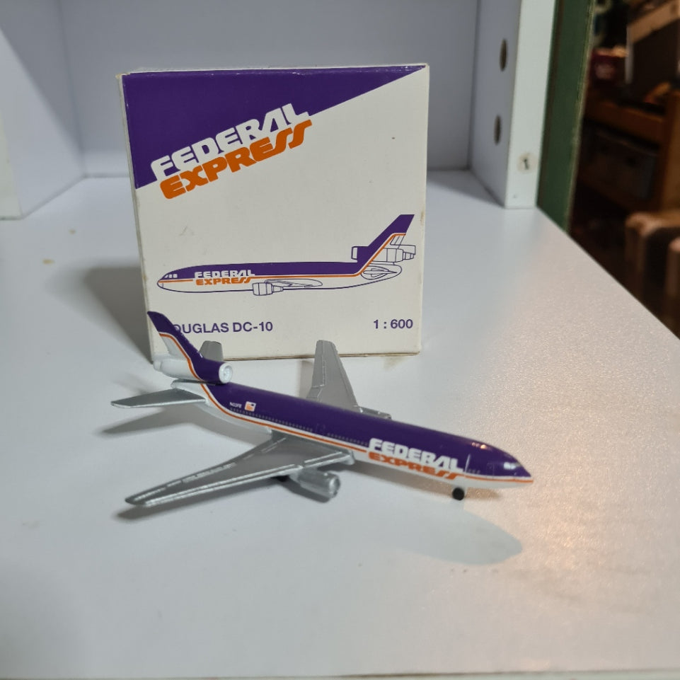 Schabak 1:600 Douglas DC-10 Federal Express diecast plane 902/66 good boxed