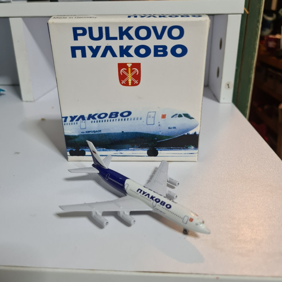 Schabak 1:600 ILLYUSHIN IL-86 PULKOVO diecast plane 953/215 good boxed