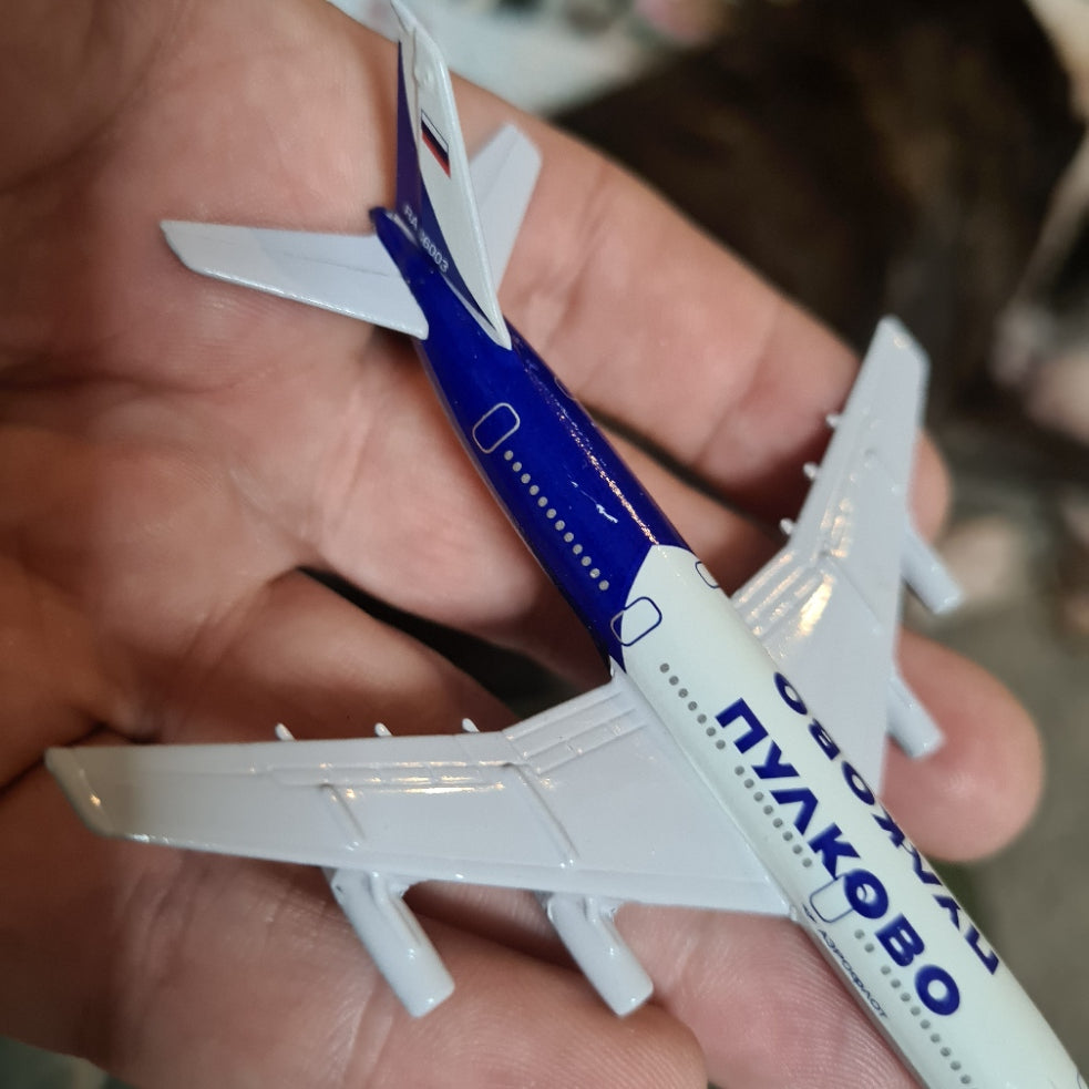 Schabak 1:600 ILLYUSHIN IL-86 PULKOVO diecast plane 953/215 good boxed