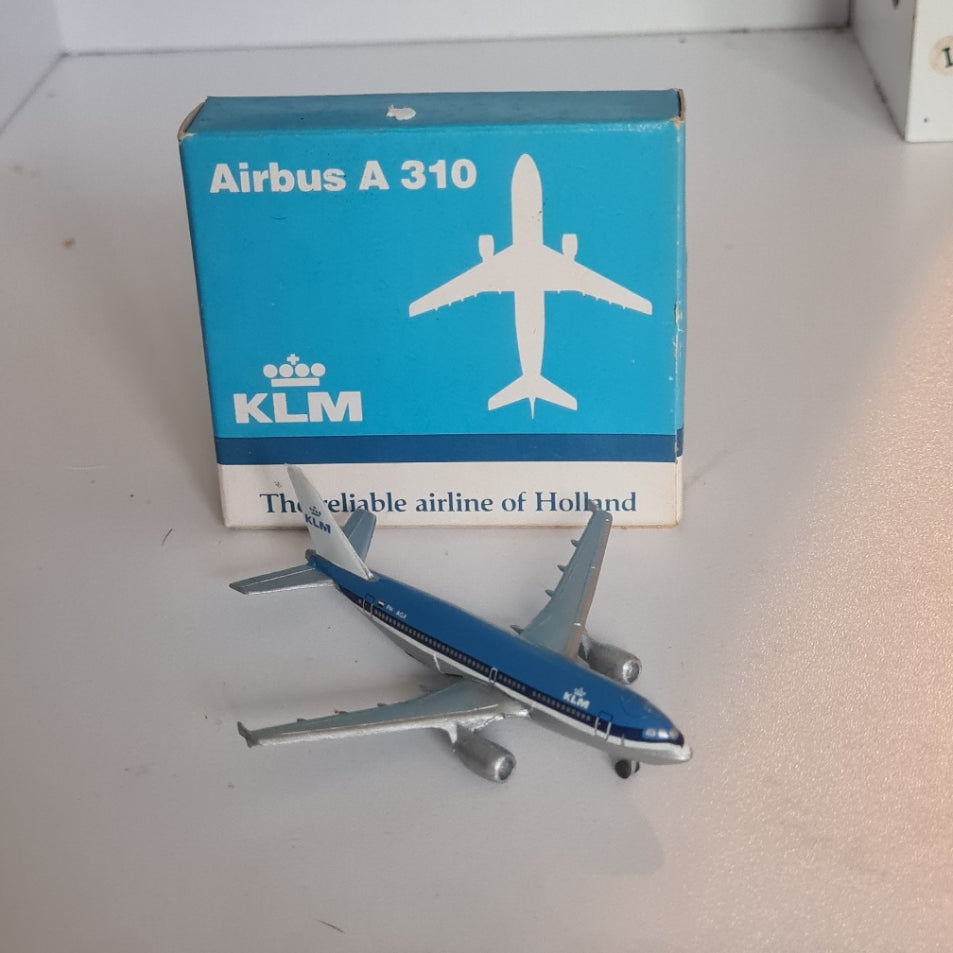 Schabak 1:600 Airbus A-310 KLM plane 923/5 boxed fair decal crease