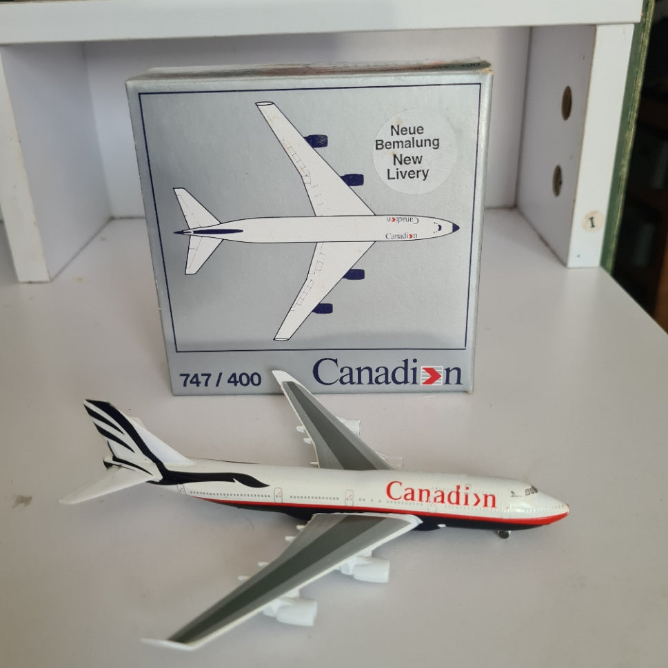 Schabak 1:600 Boeing 747-400 Canadian Airlines diecast plane 921/73 VGC boxed