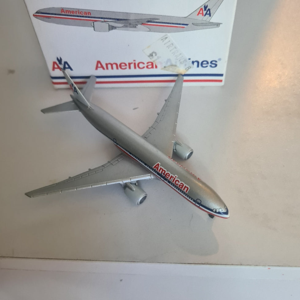 Schabak 1:600 Boeing 777 American Airlines diecast plane 928/29 very good boxed