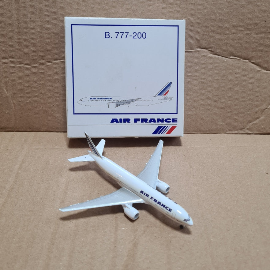 Schabak 1:600 Boeing 777-200 Air France diecast plane 928/3 Very good boxed