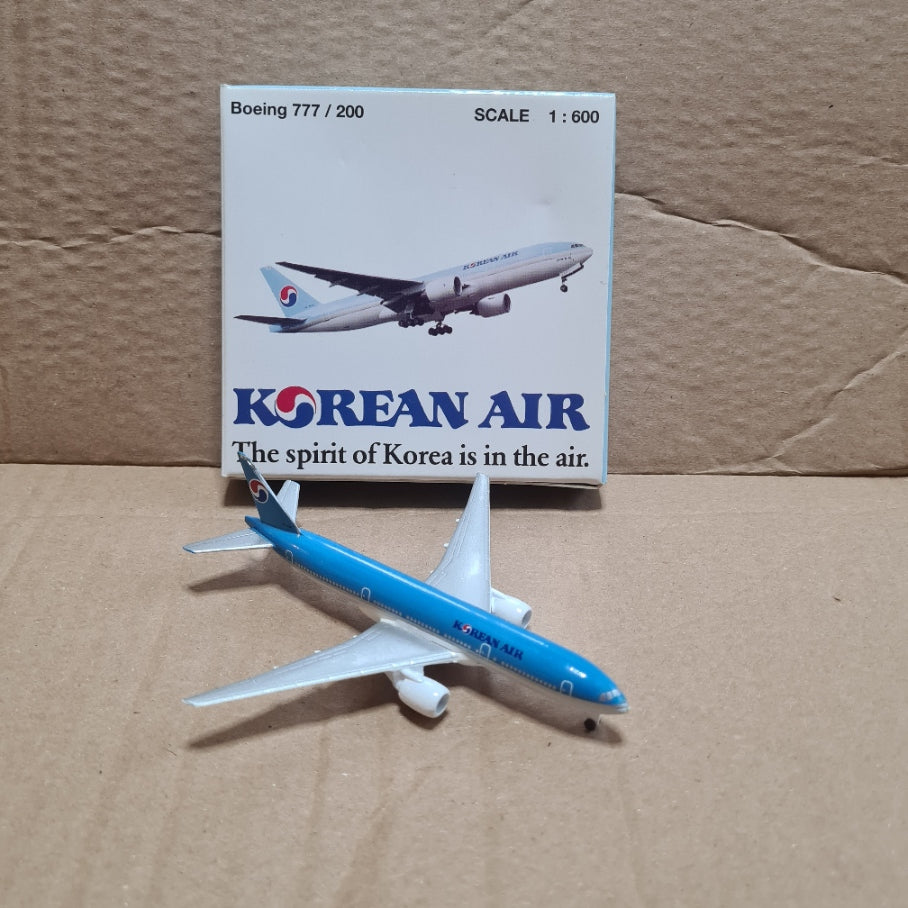 Schabak 1:600 Boeing 777-200 Korean Air diecast plane 928/134 Very good boxed