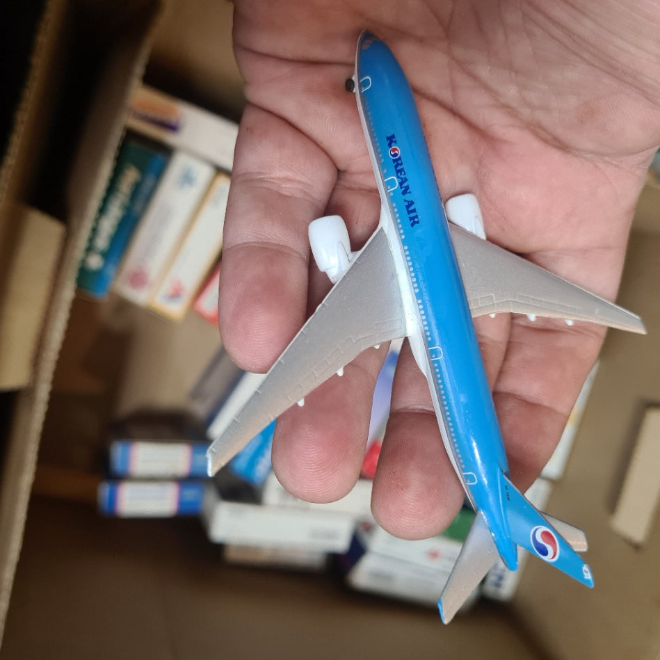 Schabak 1:600 Boeing 777-200 Korean Air diecast plane 928/134 Very good boxed