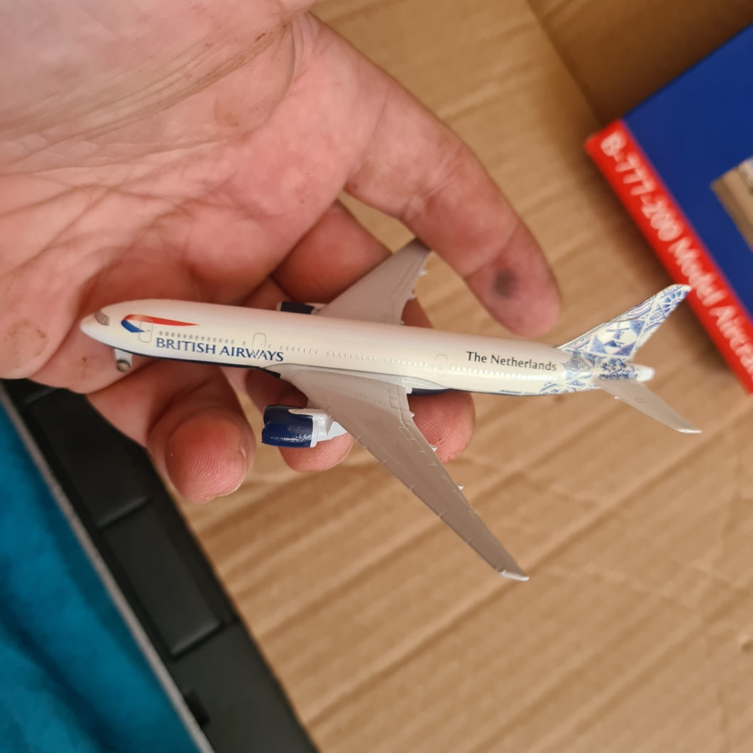 Schabak 1:600 Boeing 777-200 British Airways "Netherlands" diecast plane 928/14 Very good boxed