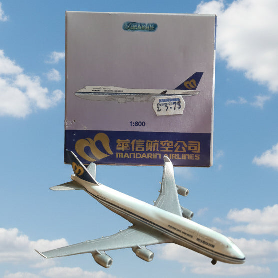 Schabak 1:600 Boeing 747-400 Mandarin Airlines diecast plane 921/172 VGC  boxed