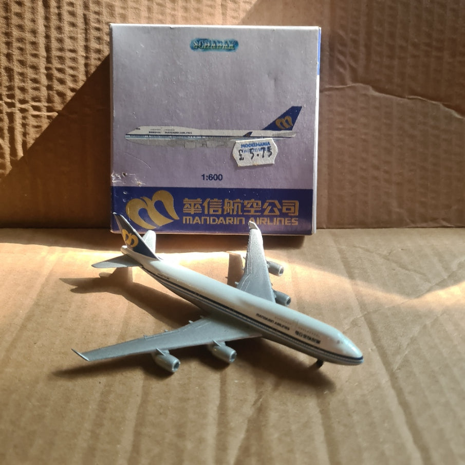 Schabak 1:600 Boeing 747-400 Mandarin Airlines diecast plane 921/172 VGC  boxed