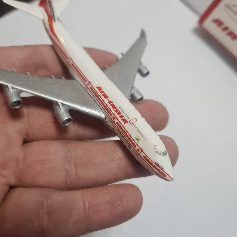 Schabak 1:600 Boeing 747-400 Air India diecast plane 921/108 VGC  boxed