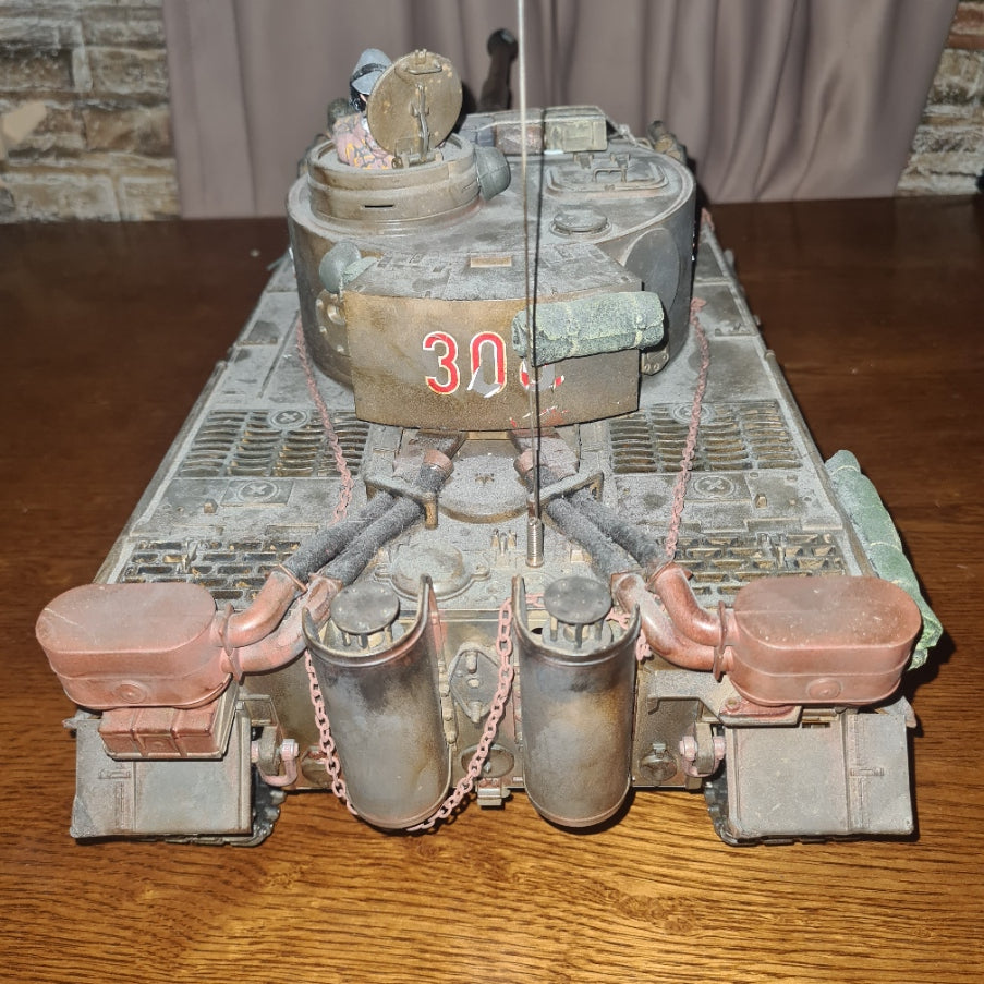 Heng Long 1:16 German ww2 Tiger 1  Radio controlled tank pro built painted stunning upgrades