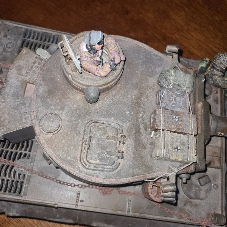 Heng Long 1:16 German ww2 Tiger 1  Radio controlled tank pro built painted stunning upgrades