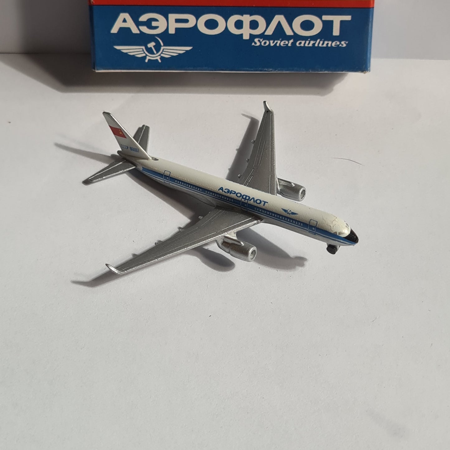 Schabak 1:600 Tupolev TU-204 Soviet Airlines diecast plane 950/139 good  boxed
