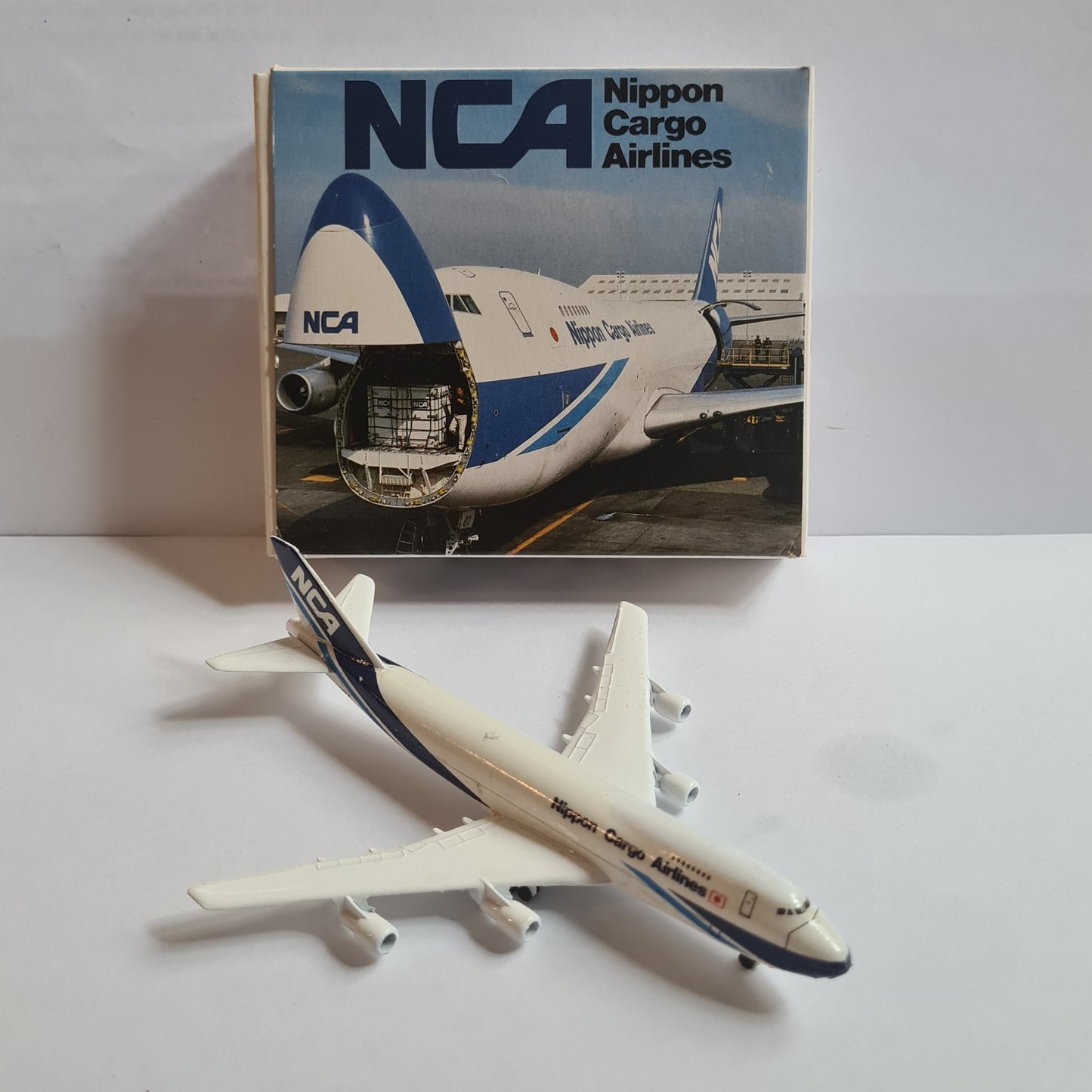 Schabak 1:600 Boeing 747-F NCA Nippon Cargo Airlines diecast plane 901/101 VGC boxed