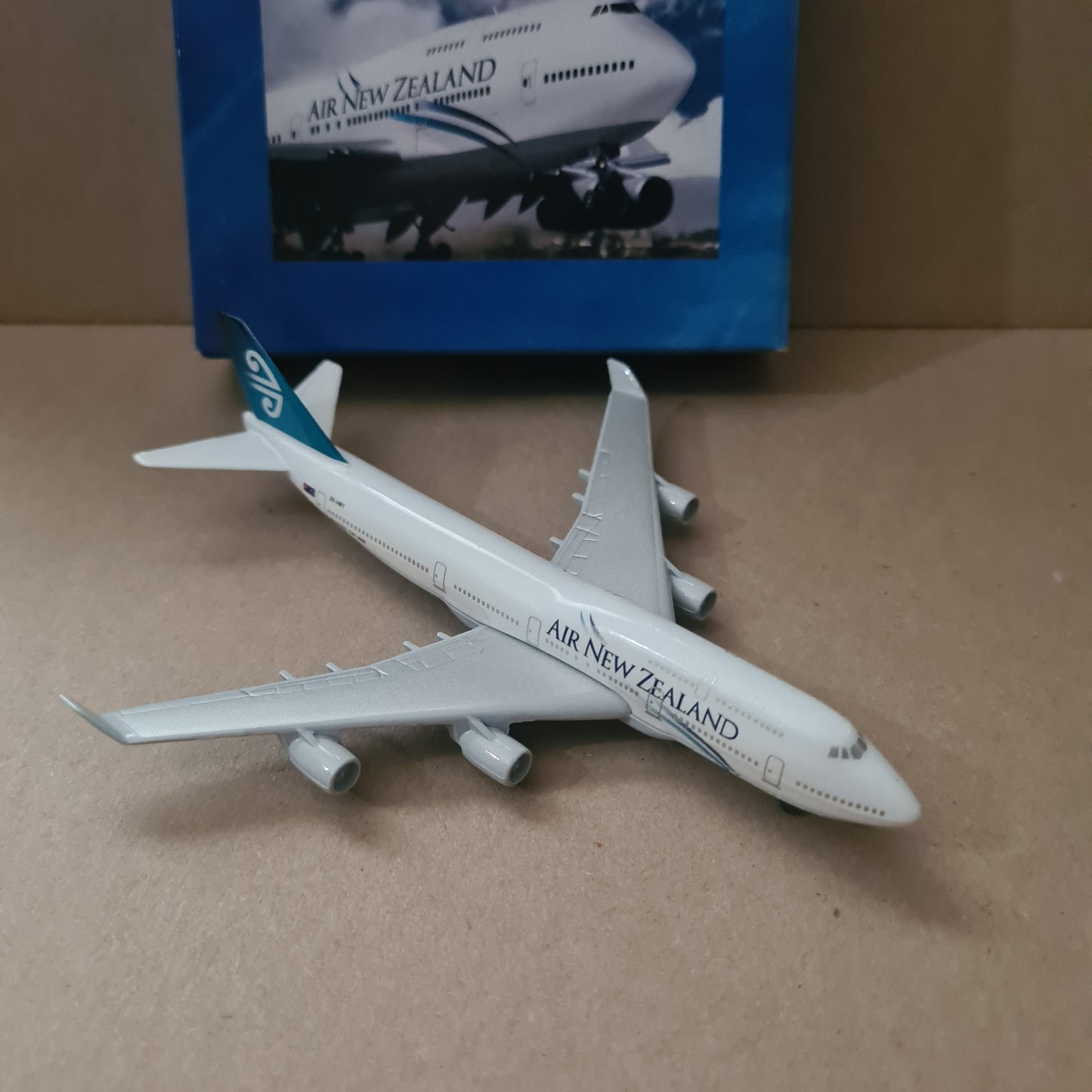 Schabak 1:600 Boeing 747-400 Air New Zealand diecast plane 921/79 VGC boxed
