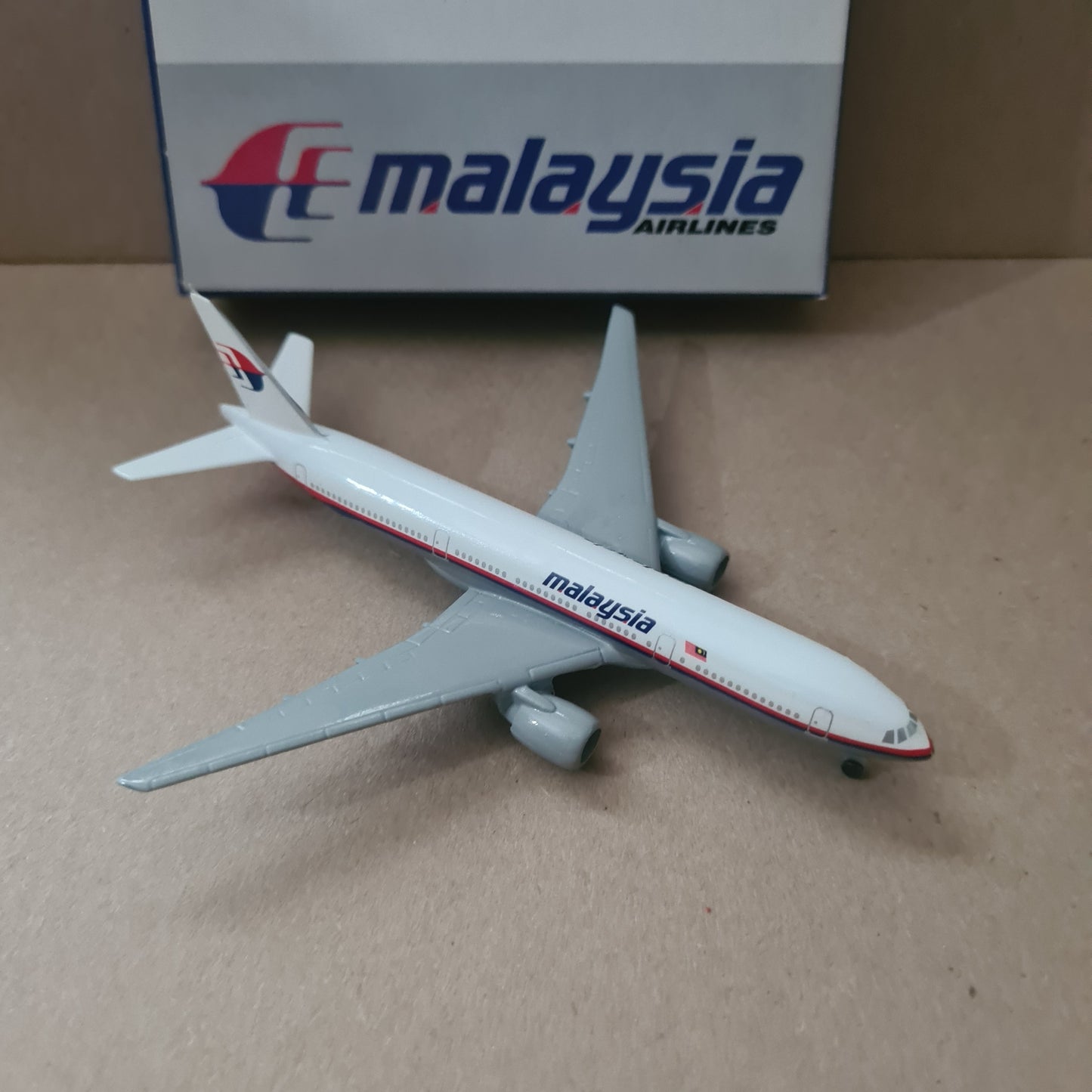 Schabak 1:600 Boeing 777 Malaysia Airlines diecast plane 928/65 good+ boxed