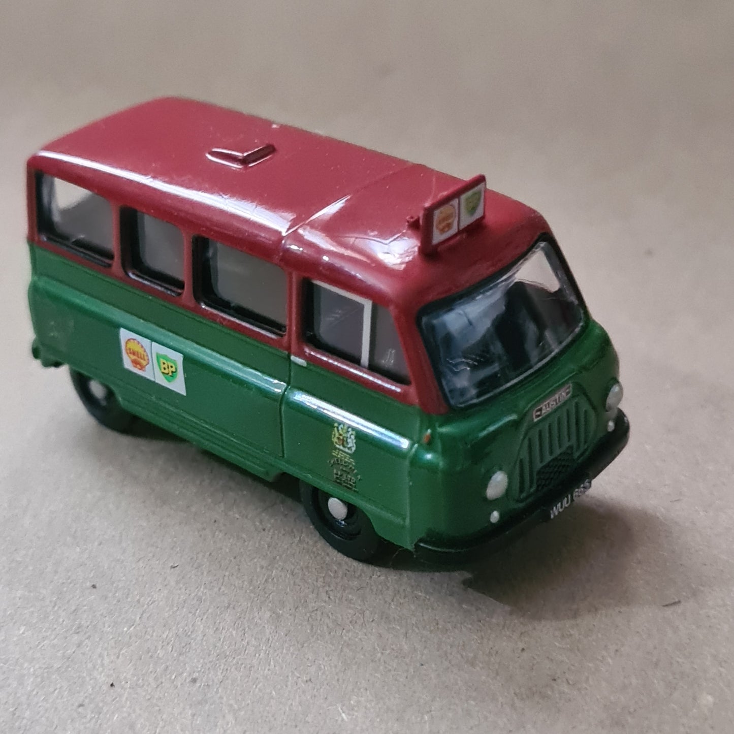 Oxford Diecast Shell-Mex & BP Ltd Austin J2 Minibus - 1:76 Scale Product Code: 76JA008 loose vgc