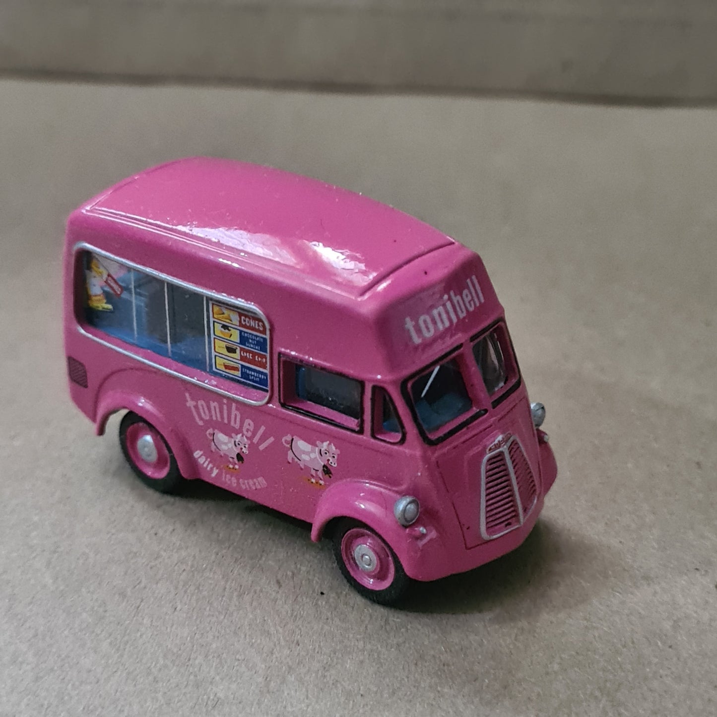 Oxford Diecast Morris J Ice Cream Tonibell - 1:76 Scale Product Code: 76MJ007 loose vgc