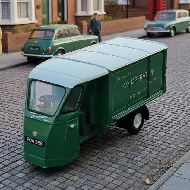 Oxford Diecast Birmingham Co-op Wales & Edwards Bakery Van - 1:76 Product Code: 76WE008 loose vgc