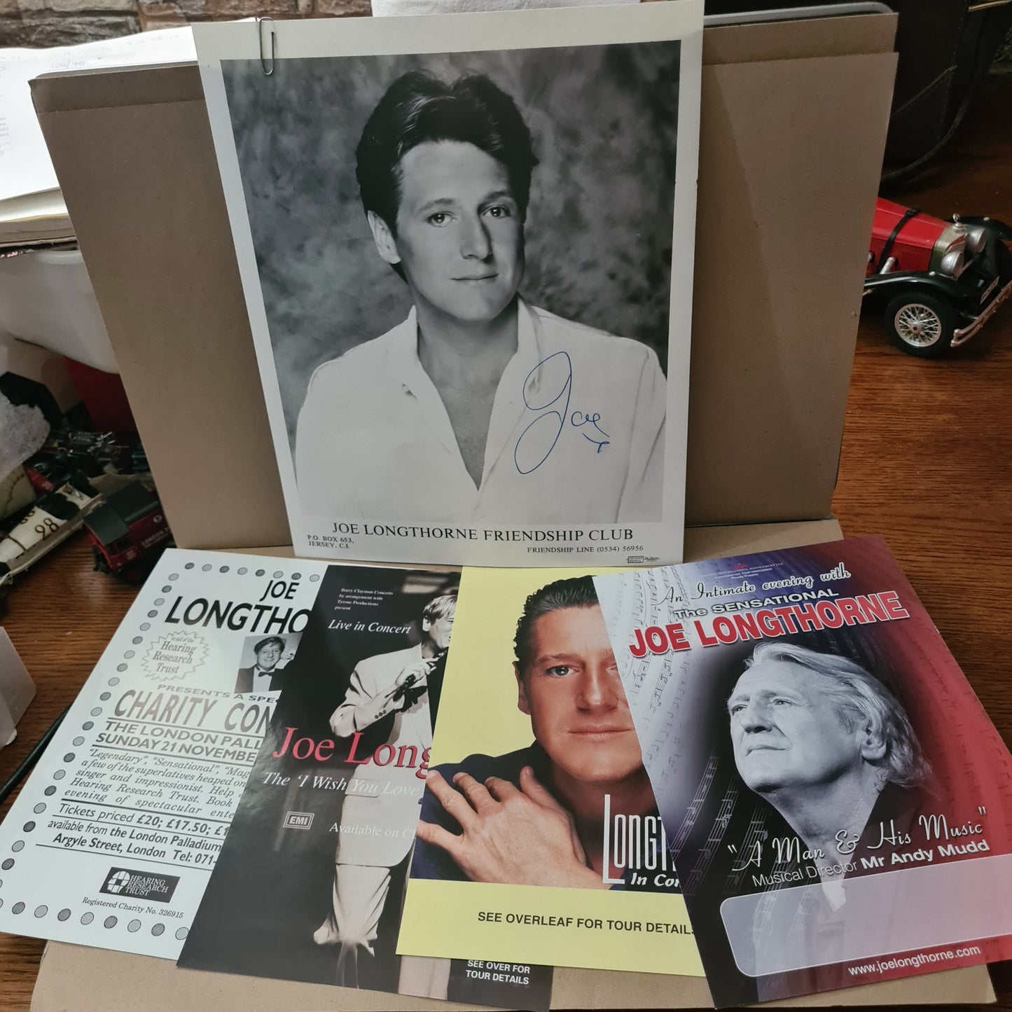 Joe Longthorne autographed signed picture & fliers posters for concerts  