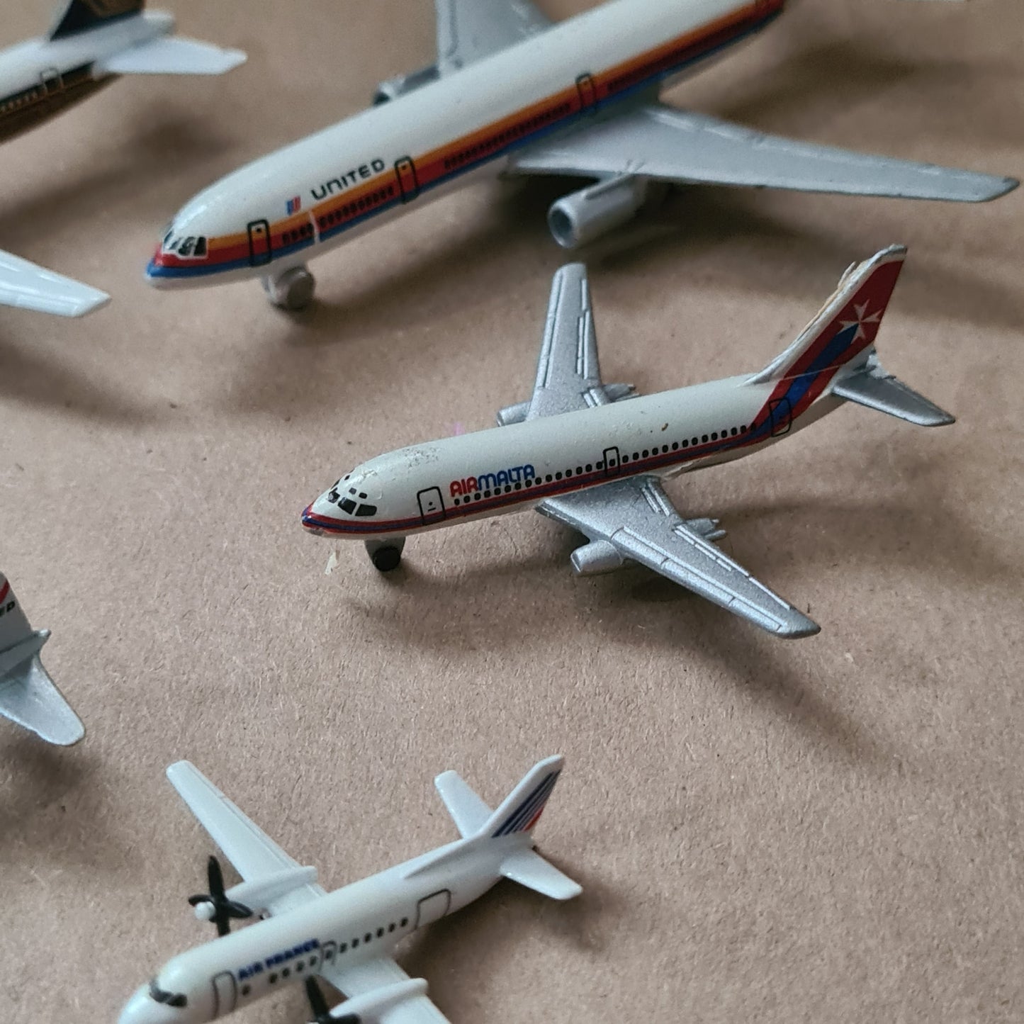 Schabak 1:600 various loose commercial airlines eastern etc mixed ex-display diecast planes bundle lot 19