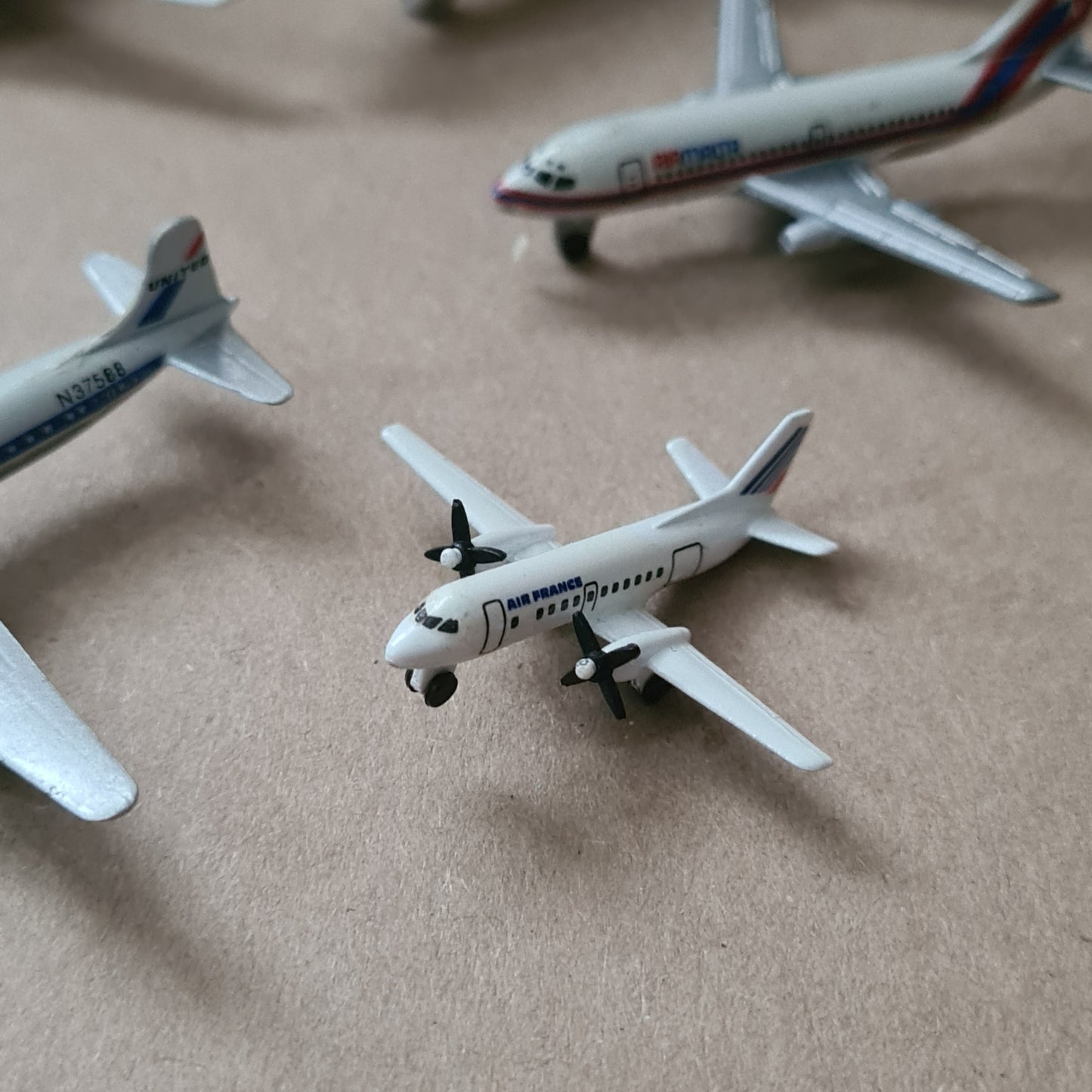 Schabak 1:600 various loose commercial airlines eastern etc mixed ex-display diecast planes bundle lot 19