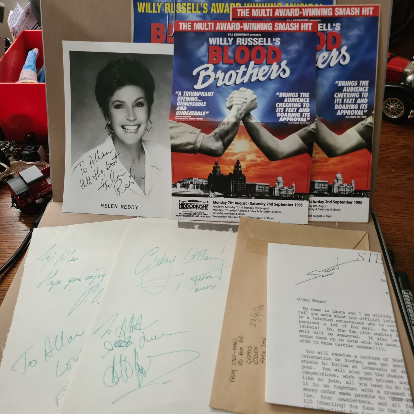 blood brothers musical cast autographs Stefan Dennis Helen Reddy plus more