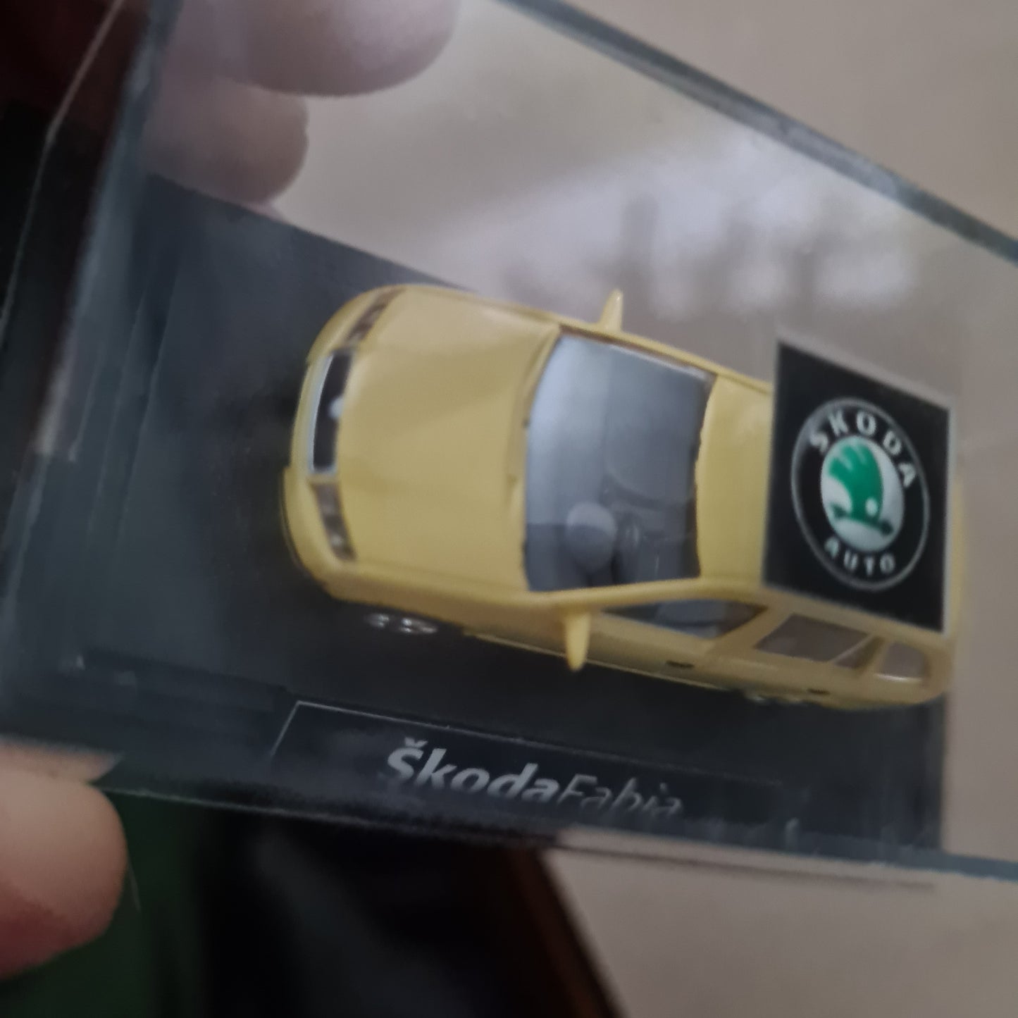 Kaden 1:76 OO Gauge Skoda Fabia precision detailed plastic model in case vgc