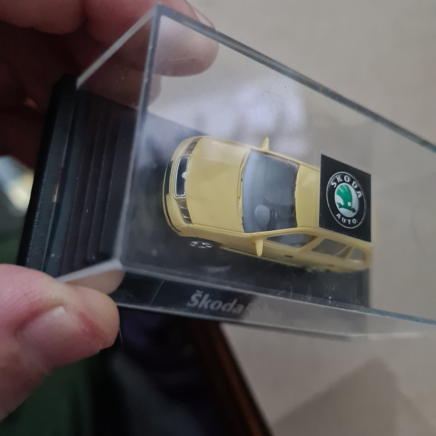 Kaden 1:76 OO Gauge Skoda Fabia precision detailed plastic model in case vgc