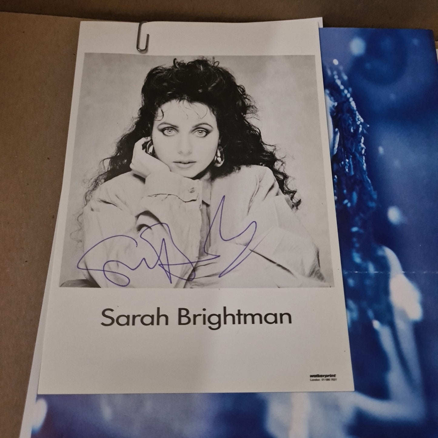 Sarah Brightman Singer signed autograph picture with paperwork fliers etc