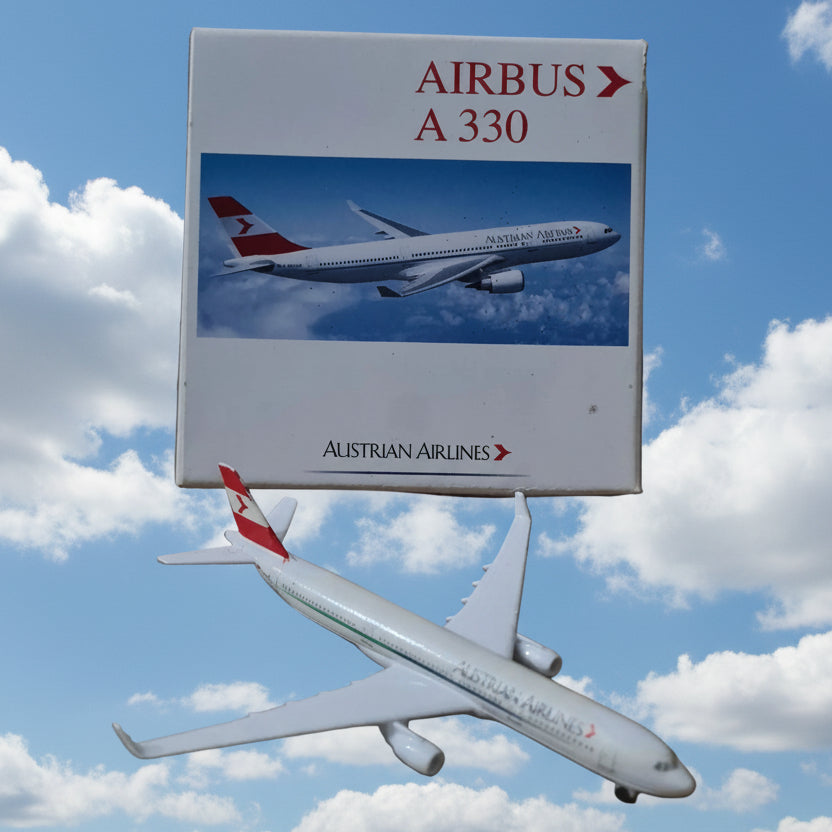 Schabak 1:600 Airbus A-330 Austrian Airlines diecast plane 954/13 very good boxed