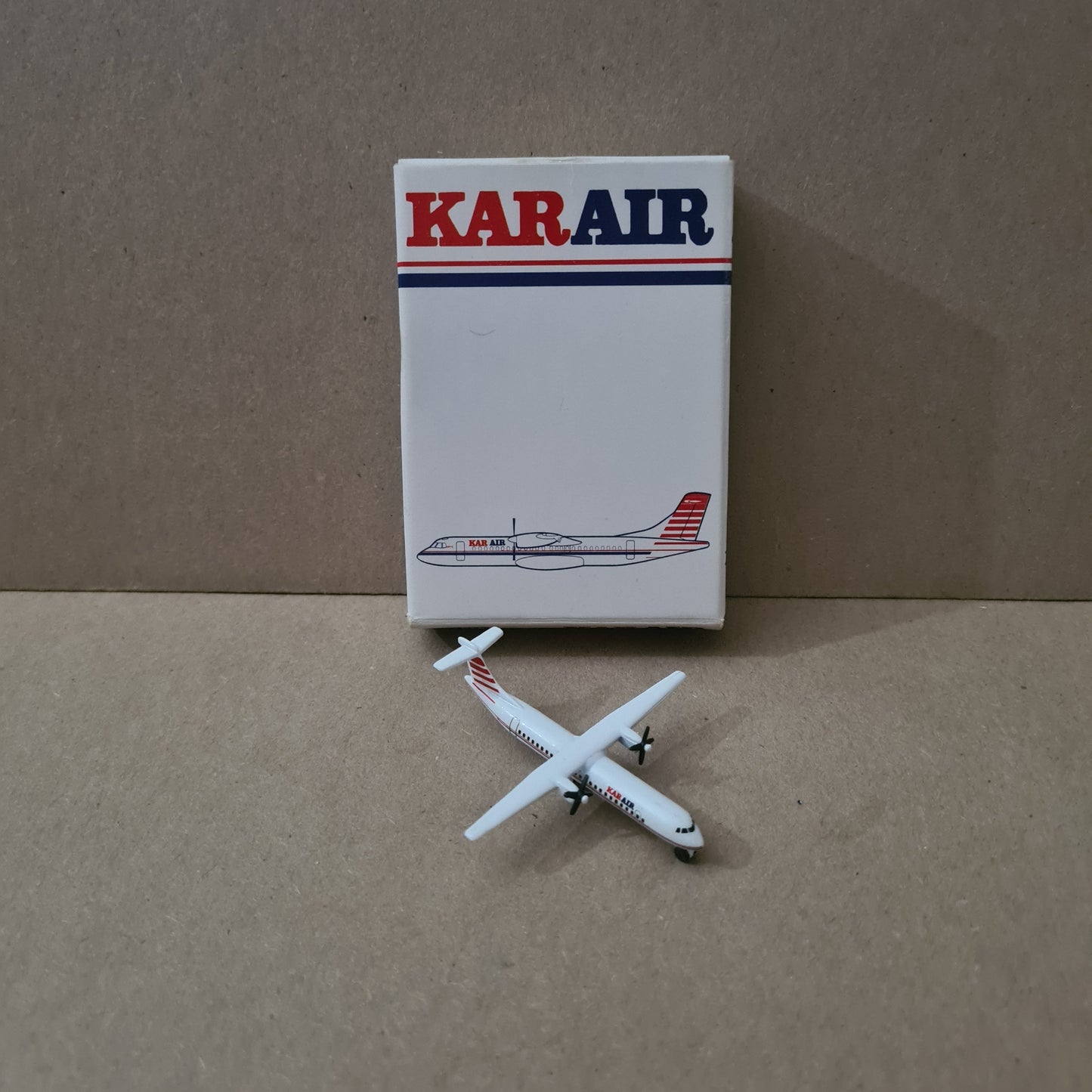Schabak 1:600 ATR 72 KARAIR  diecast plane 939/124 very good boxed