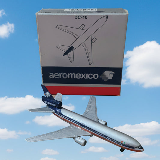 Schabak 1:600 DC-10 Aeromexico  diecast plane 902/120 good boxed