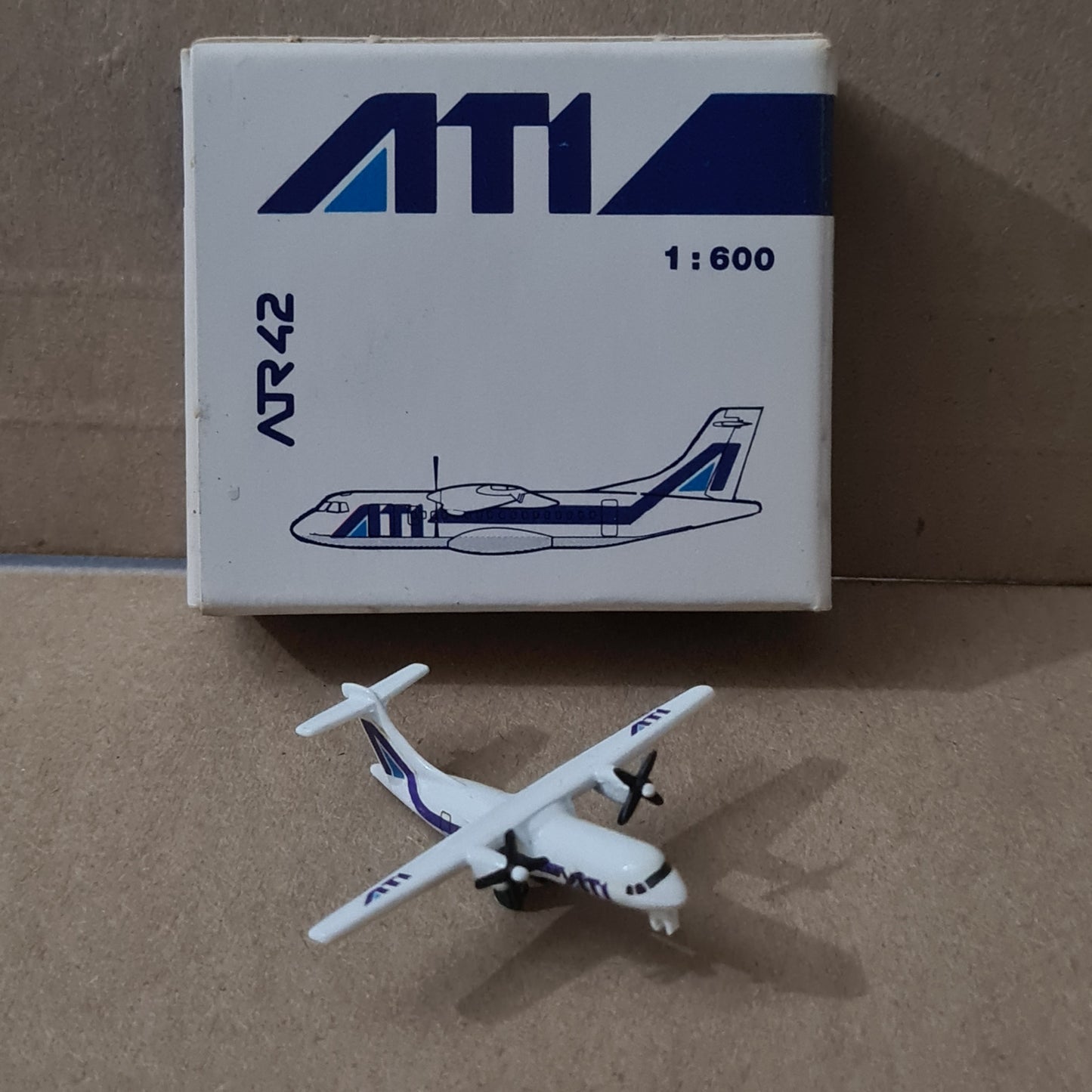 Schabak 1:600 ATR 42 ATI diecast plane 929/60 VGC boxed