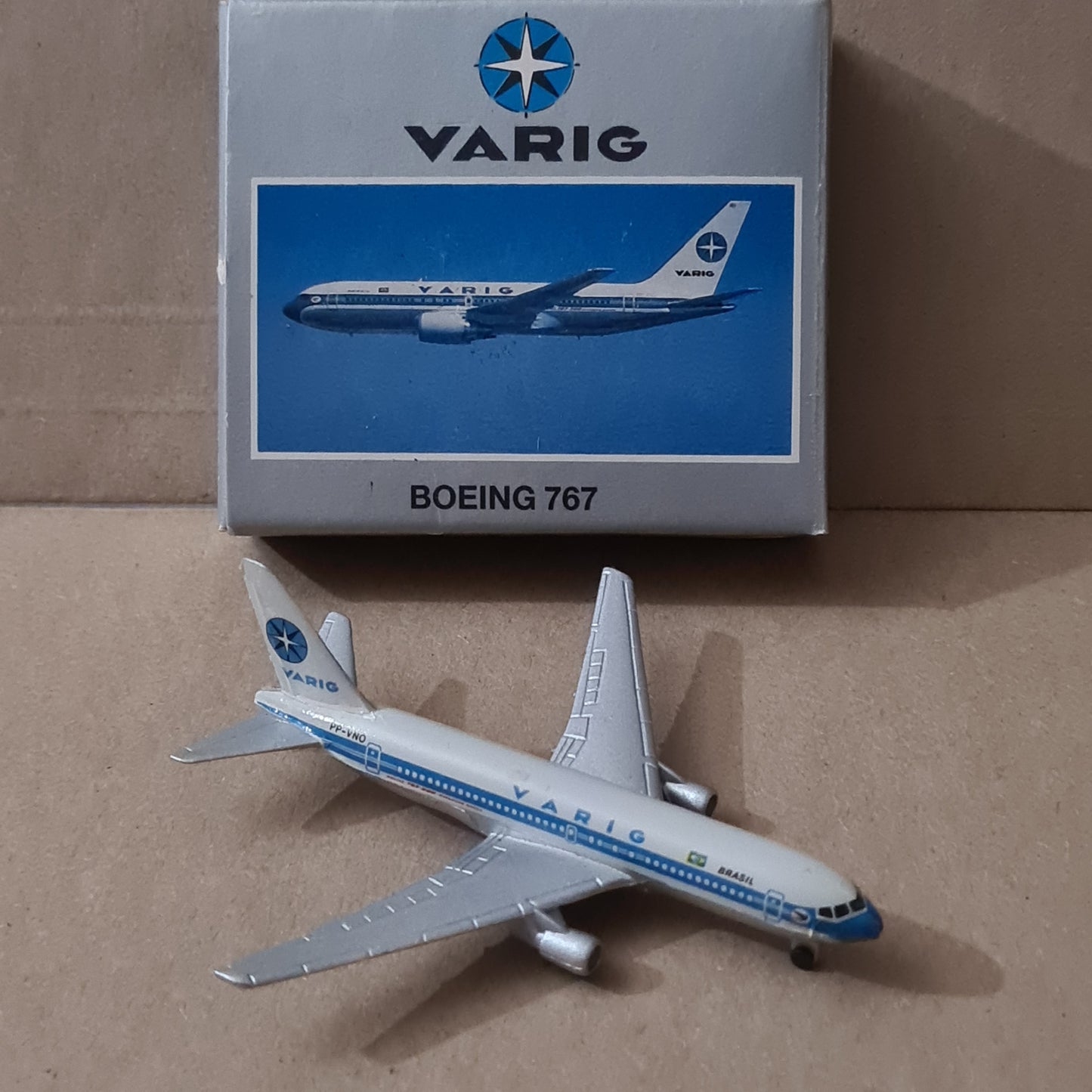 Schabak 1:600 Boeing 767 Varig Brasil Airlines diecast plane 907/12 VGC boxed