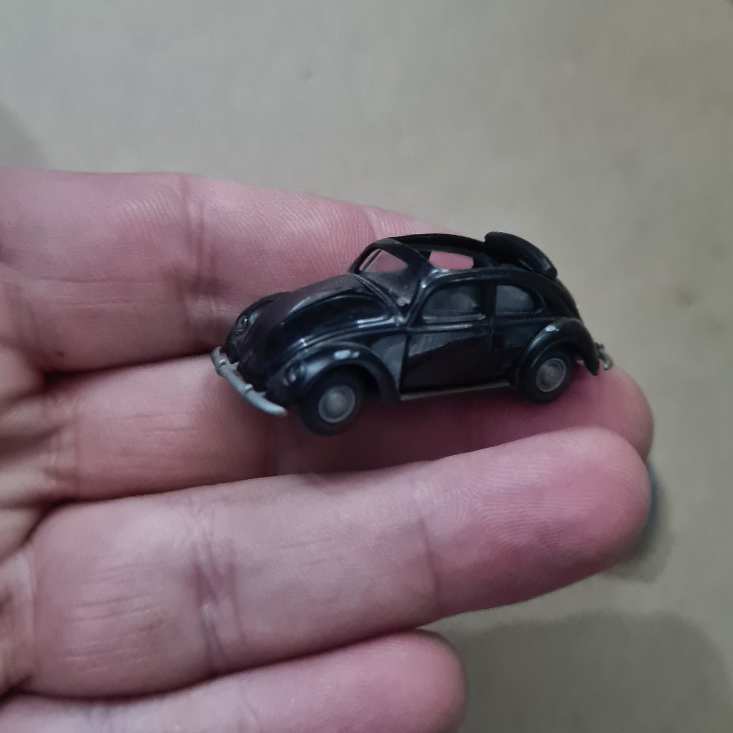1:87 praline VW Kafer Beetle classic plastic miniature model cars x3 loose vgc