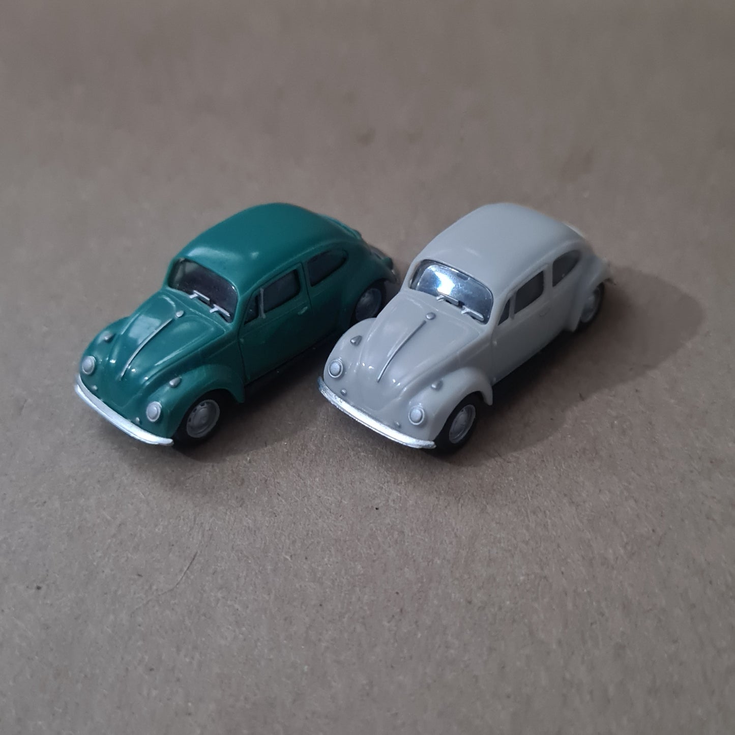 1:87 Herpa VW Kafer Beetle classic plastic miniature model cars x2 loose vgc