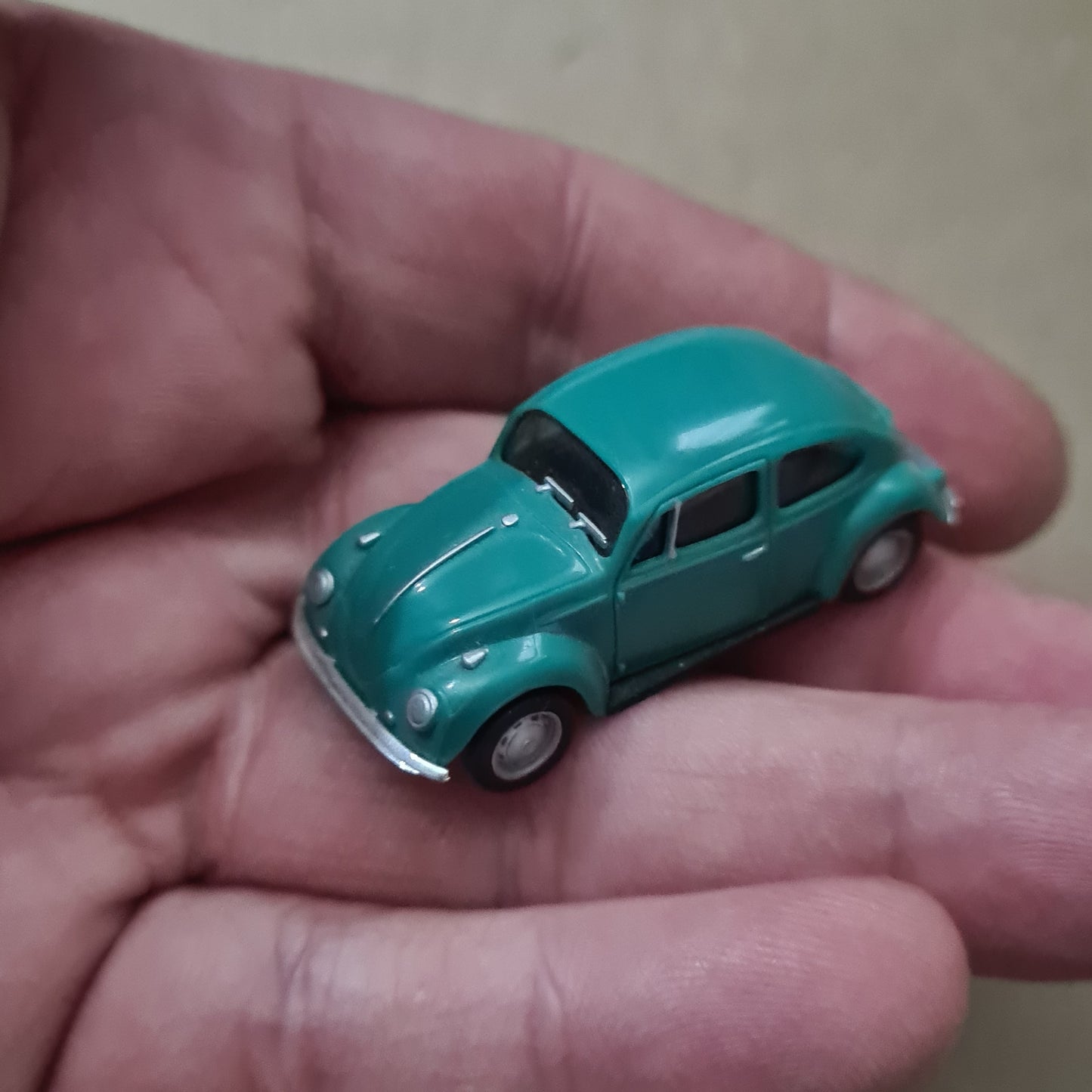 1:87 Herpa VW Kafer Beetle classic plastic miniature model cars x2 loose vgc