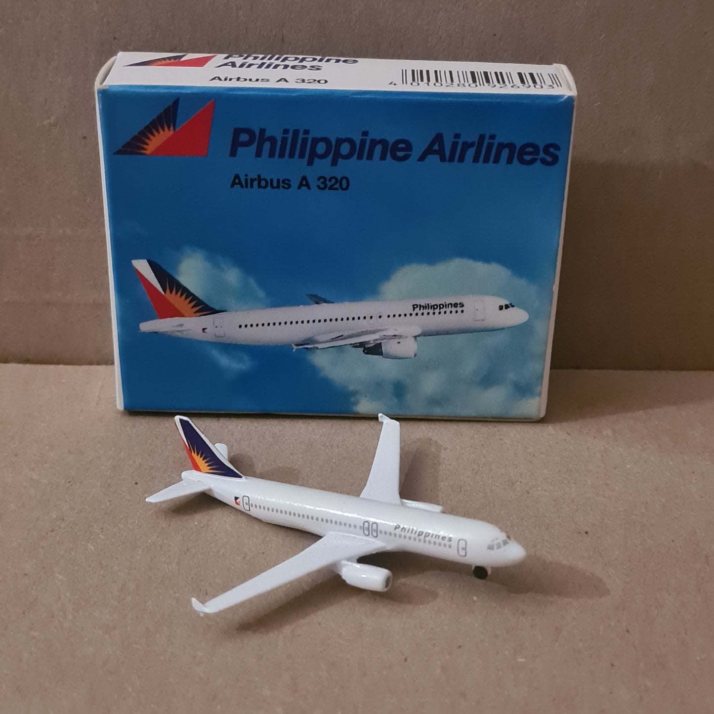 Schabak 1:600 Airbus A-320 Philippine Airlines diecast plane 926/90 boxed