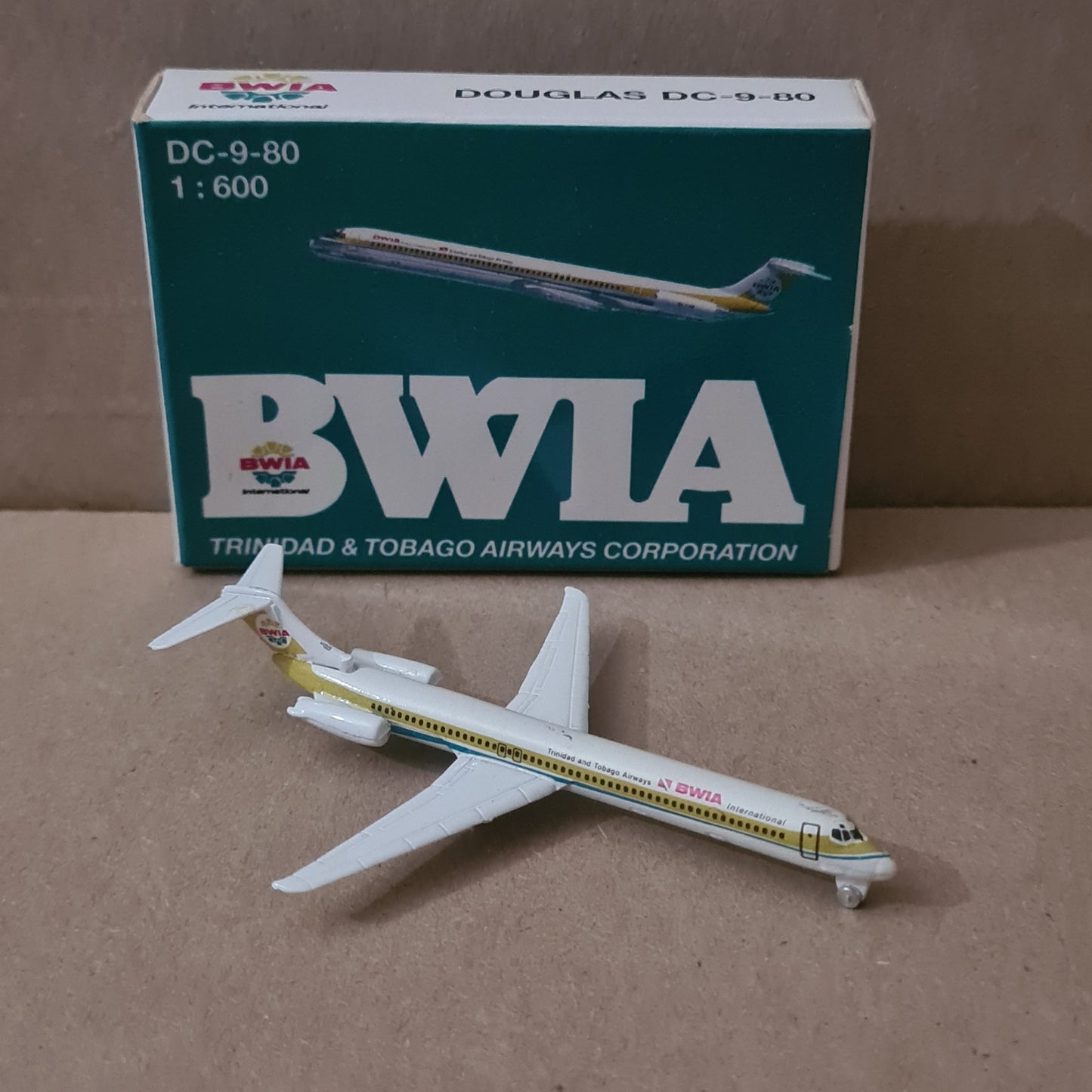 Schabak 1:600 Douglas DC-9-80 BWIA Trinidad & Tobago diecast plane 904/10 good boxed