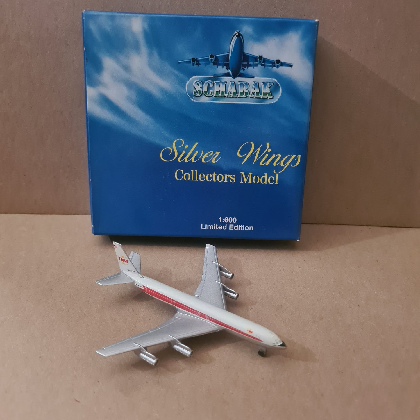 Schabak 1:600 Boeing 707 TWA Silver wings diecast plane 2935/10 Good boxed