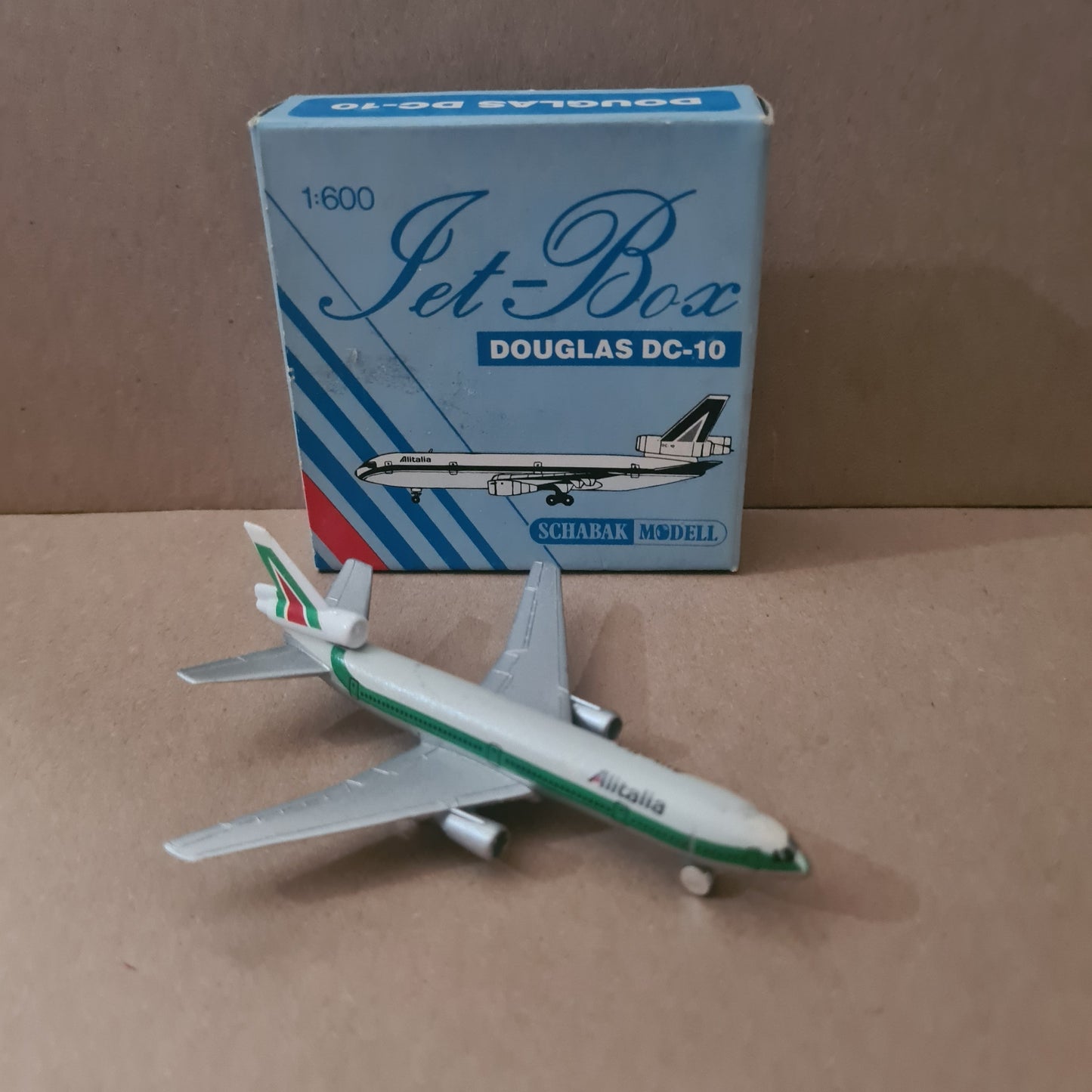 Schabak 1:600 Douglas DC-10 Alitalia  diecast plane 902/15 fair good boxed